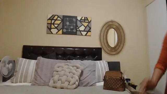 Snapshot of Creamyass22 chatting on February 23, 4:37 pm Creamyass22 online show from February 23, 4:37 pm