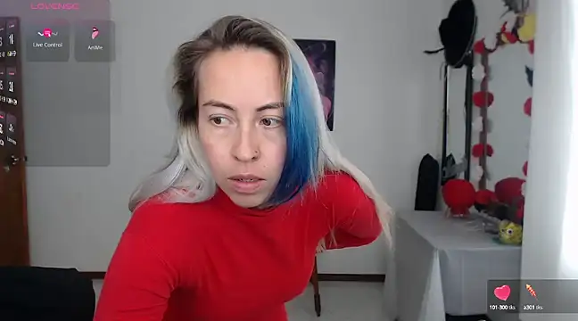 charlottezoe15 online show from March 21, 5:45 pm