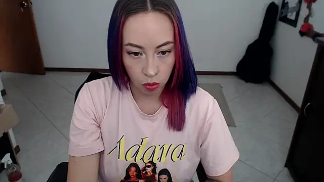 charlottezoe15 online show from March 11, 5:30 pm