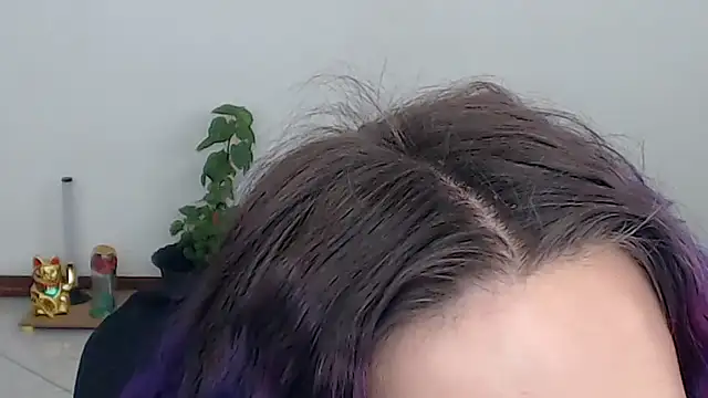 Snapshot of charlottezoe15 chatting on May 13, 3:31 pm charlottezoe15 online show from May 13, 3:31 pm