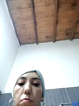 LunaZambrano online show from November 15, 2:09 am