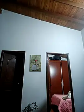 LunaZambrano online show from February 14, 1:02 am