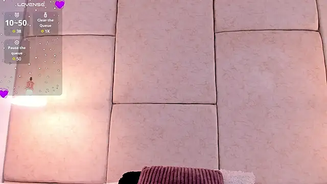 Snapshot of aisha_vs chatting on February 25, 12:03 pm aisha vs online show from February 25, 12:03 pm