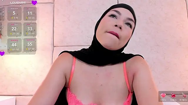 Snapshot of aisha_vs chatting on March 20, 3:47 pm aisha vs online show from March 20, 3:47 pm