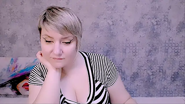 Djullia online show from March 15, 9:19 am