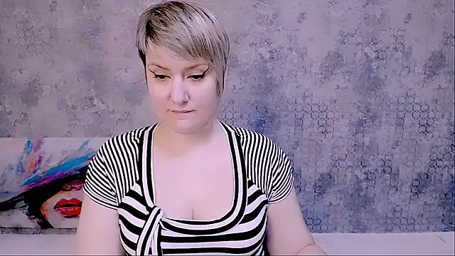 Djullia online show from March 22, 9:02 am