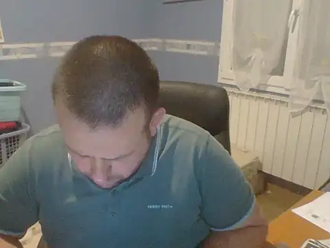 Snapshot of manubm03 chatting on February 10, 4:22 pm manubm03 online show from February 10, 4:22 pm