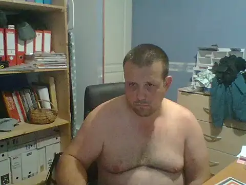 Snapshot of manubm03 chatting on June 27, 5:40 pm manubm03 online show from June 27, 5:40 pm
