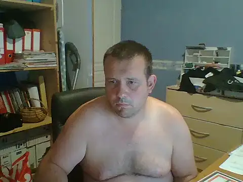 Snapshot of manubm03 chatting on July 9, 6:50 am manubm03 online show from July 9, 6:50 am