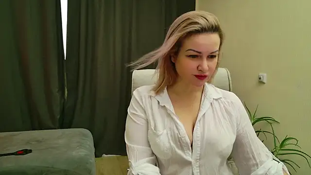 MishaMILF online show from February 6, 10:04 am