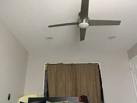 Snapshot of Londonfrotadejr chatting on December 8, 6:17 pm Londonfrotadejr online show from December 8, 6:17 pm