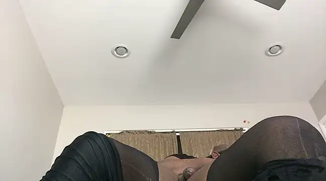 Snapshot of Londonfrotadejr chatting on February 23, 5:07 pm Londonfrotadejr online show from February 23, 5:07 pm