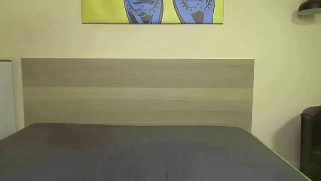 Snapshot of Fuck_Dolls chatting on February 12, 8:15 pm Fuck Dolls online show from February 12, 8:15 pm