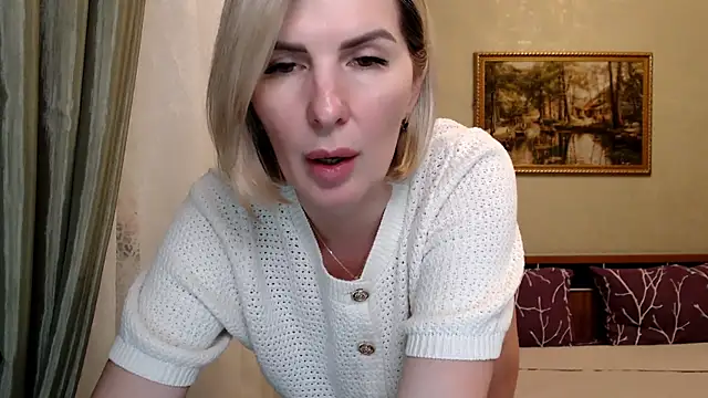 sensualEmilia online show from March 24, 6:02 pm