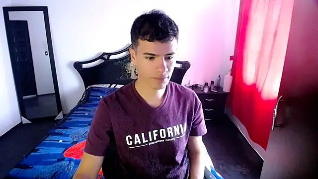 Snapshot of Deiby_casas chatting on February 25, 6:09 pm Deiby casas online show from February 25, 6:09 pm