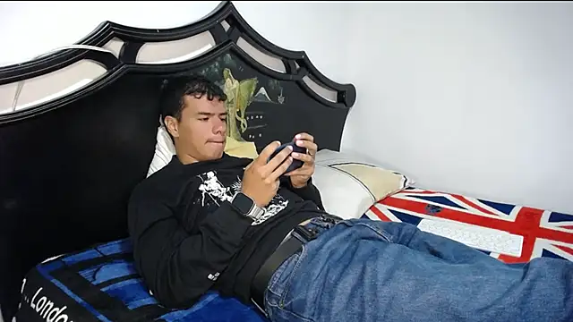 Snapshot of Deiby_casas chatting on October 31, 6:25 am Deiby casas online show from October 31, 6:25 am