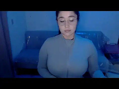 YummymeowW online show from December 21, 1:46 am