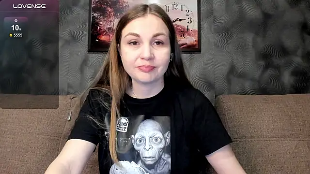 Snapshot of CassieMils chatting on February 2, 11:14 pm CassieMils online show from February 2, 11:14 pm