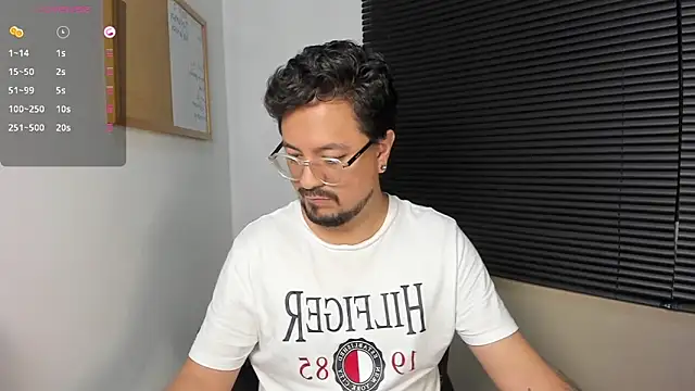 Snapshot of DaviidEvans_ chatting on December 11, 1:26 am DaviidEvans online show from December 11, 1:26 am