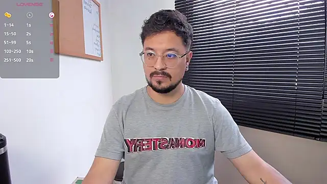 Snapshot of DaviidEvans_ chatting on December 15, 2:16 pm DaviidEvans online show from December 15, 2:16 pm