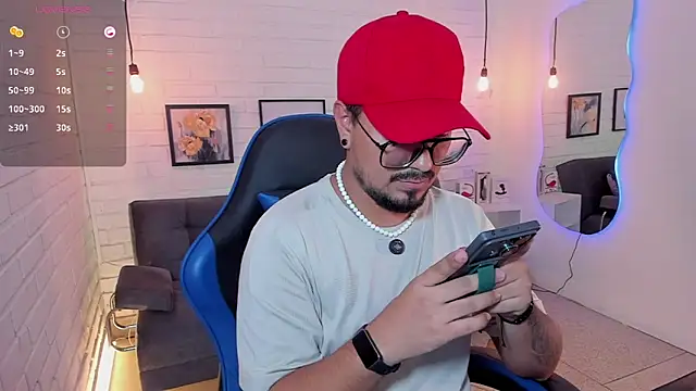 Snapshot of DaviidEvans_ chatting on September 12, 5:02 pm DaviidEvans online show from September 12, 5:02 pm