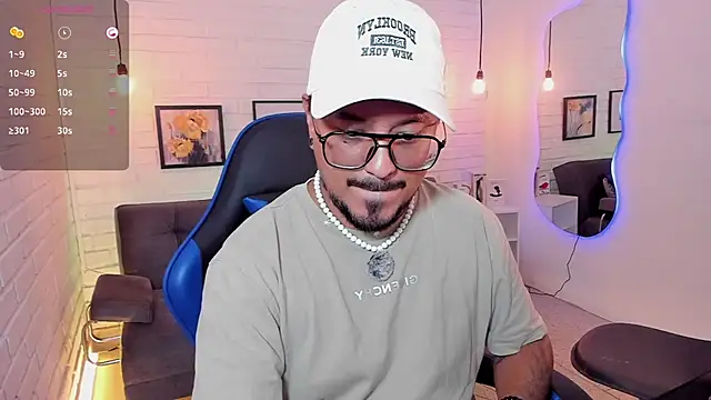 Snapshot of DaviidEvans_ chatting on September 16, 3:07 am DaviidEvans online show from September 16, 3:07 am