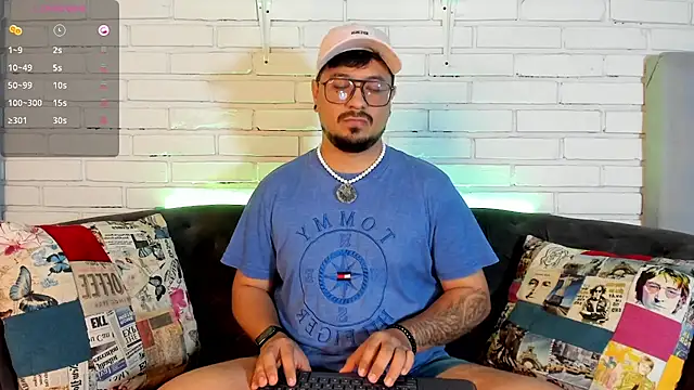 Snapshot of DaviidEvans_ chatting on November 30, 12:42 pm DaviidEvans online show from November 30, 12:42 pm