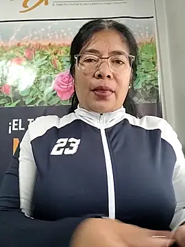   valentina18 online show from February 14, 1:19 pm