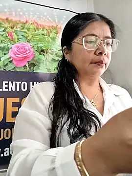   valentina18 online show from March 25, 1:06 pm