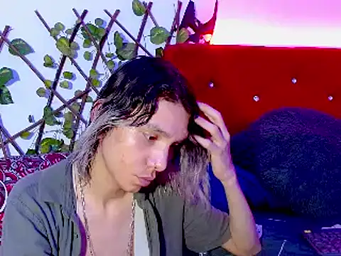 Snapshot of LAICK_01 chatting on December 3, 9:01 pm LAICK 01 online show from December 3, 9:01 pm