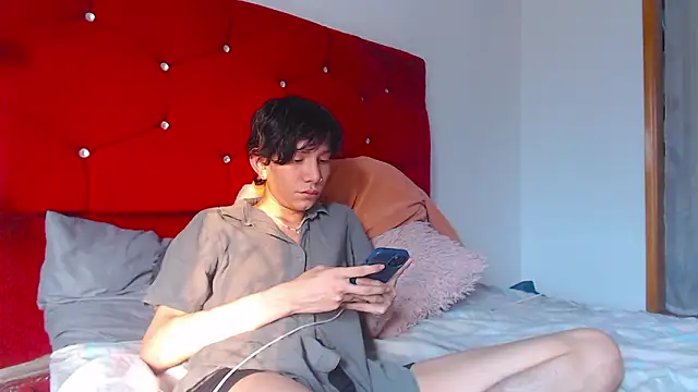 LAICK 01 online show from March 26, 9:42 pm