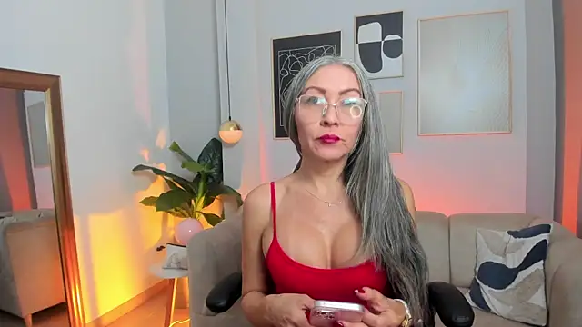 Snapshot of _Nicoletteshea_ chatting on July 7, 11:42 pm Nicoletteshea online show from July 7, 11:42 pm