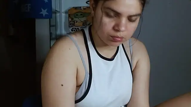 Nikkykora15 online show from May 17, 1:47 am