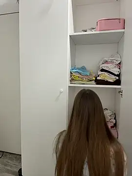 elikako online show from April 15, 11:06 am