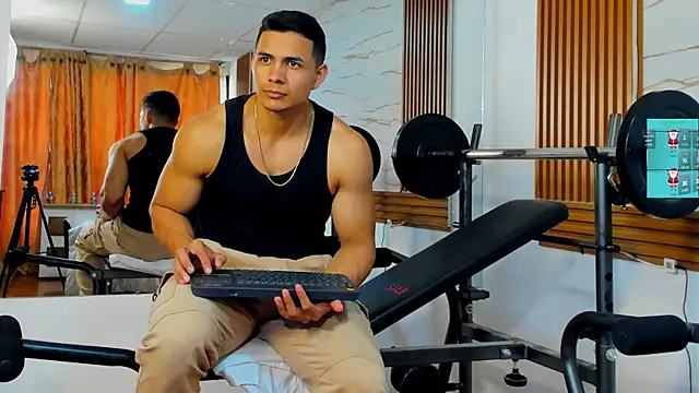 ChoreyTaiylor online show from December 18, 3:18 pm