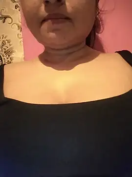Snapshot of soniya_cute chatting on August 3, 6:33 pm soniya cute online show from August 3, 6:33 pm