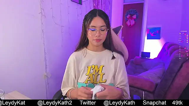 Snapshot of Nasha_abby chatting on December 13, 8:37 pm Nasha abby online show from December 13, 8:37 pm