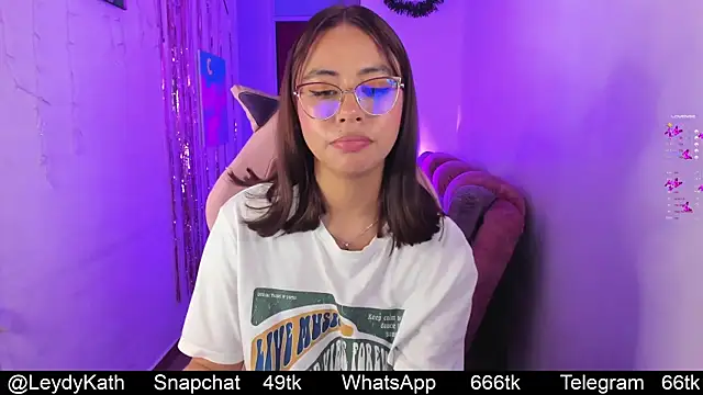 Snapshot of Nasha_abby chatting on December 29, 1:56 am Nasha abby online show from December 29, 1:56 am