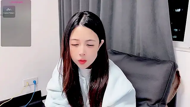candy-yiyi online show from March 30, 1:23 pm