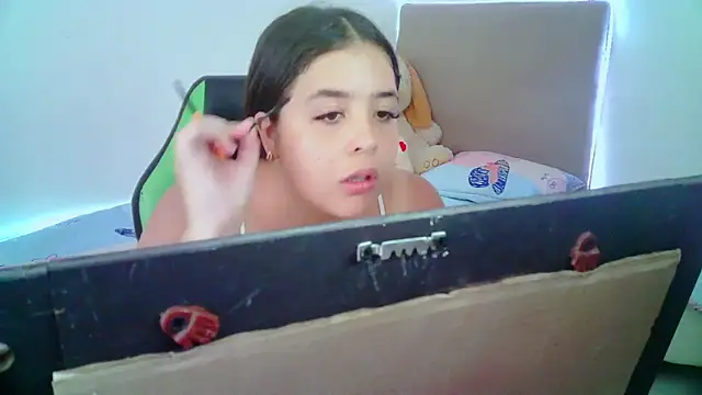 Snapshot of _alicia_z chatting on January 21, 5:51 pm alicia z online show from January 21, 5:51 pm