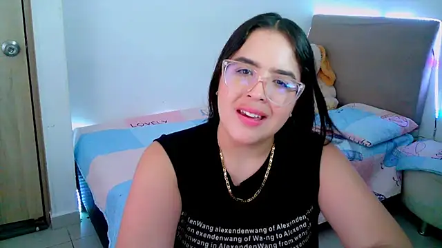 Snapshot of _alicia_z chatting on February 14, 11:31 pm alicia z online show from February 14, 11:31 pm