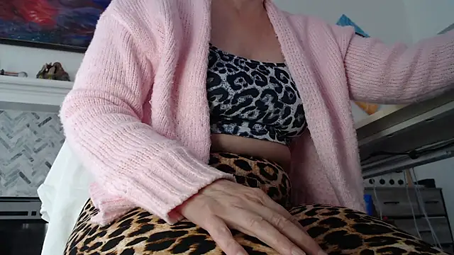 AuroraWillows online show from February 21, 5:58 pm