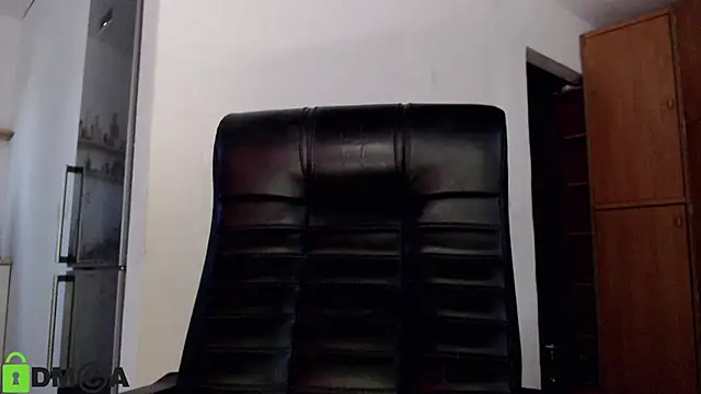 Snapshot of DollySun chatting on February 27, 2:43 pm DollySun online show from February 27, 2:43 pm