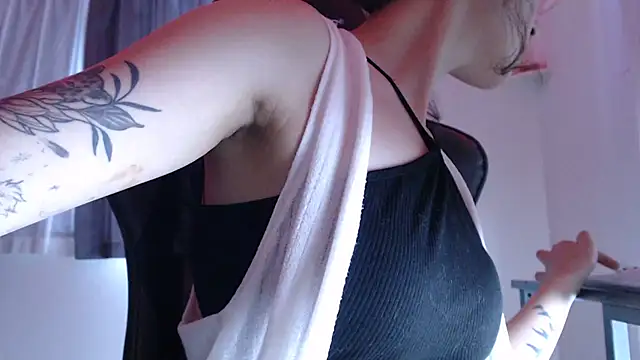 Snapshot of YumieCp chatting on October 7, 2:53 am YumieCp online show from October 7, 2:53 am