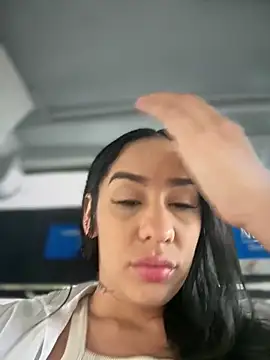 Snapshot of __IRIS__ chatting on June 11, 2:37 pm IRIS online show from June 11, 2:37 pm