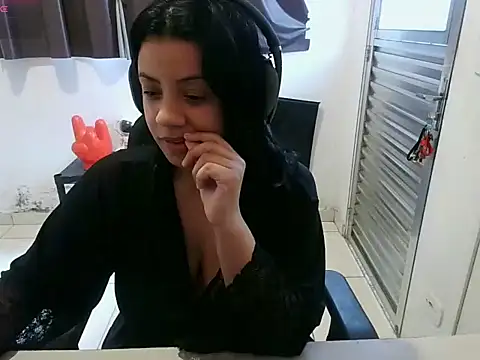 Snapshot of zayrapink chatting on February 23, 6:16 pm zayrapink online show from February 23, 6:16 pm