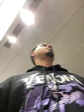 Snapshot of Bbyboyivan chatting on December 22, 8:03 pm Bbyboyivan online show from December 22, 8:03 pm