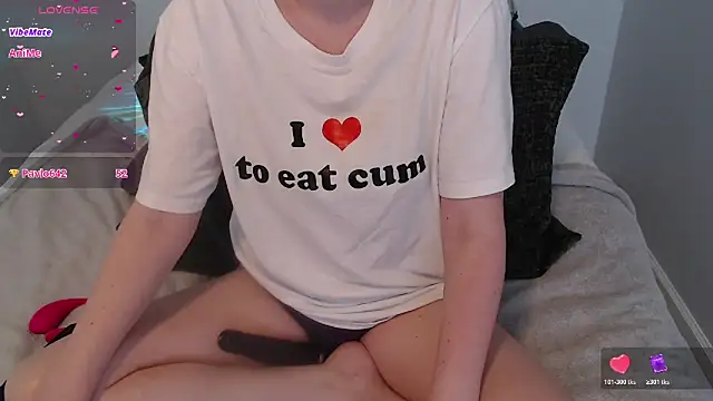 Snapshot of Agatha6969x chatting on June 1, 1:46 pm Agatha6969x online show from June 1, 1:46 pm