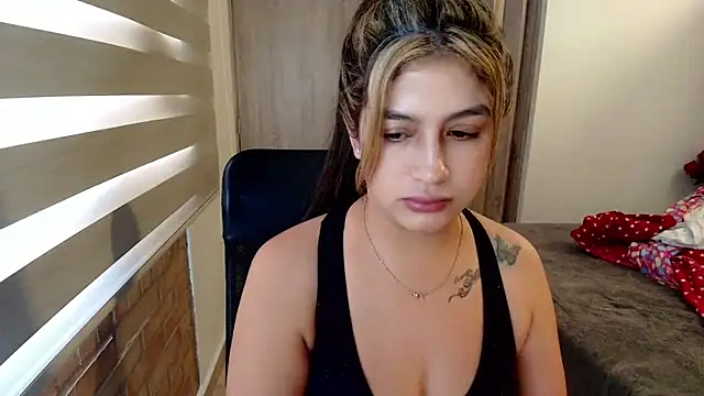 Snapshot of sara2520 chatting on July 27, 12:56 pm sara2520 online show from July 27, 12:56 pm