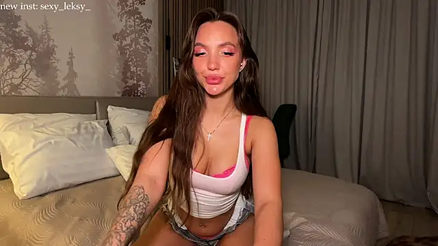 Snapshot of Lex_Love chatting on April 18, 7:40 pm Lex Love online show from April 18, 7:40 pm